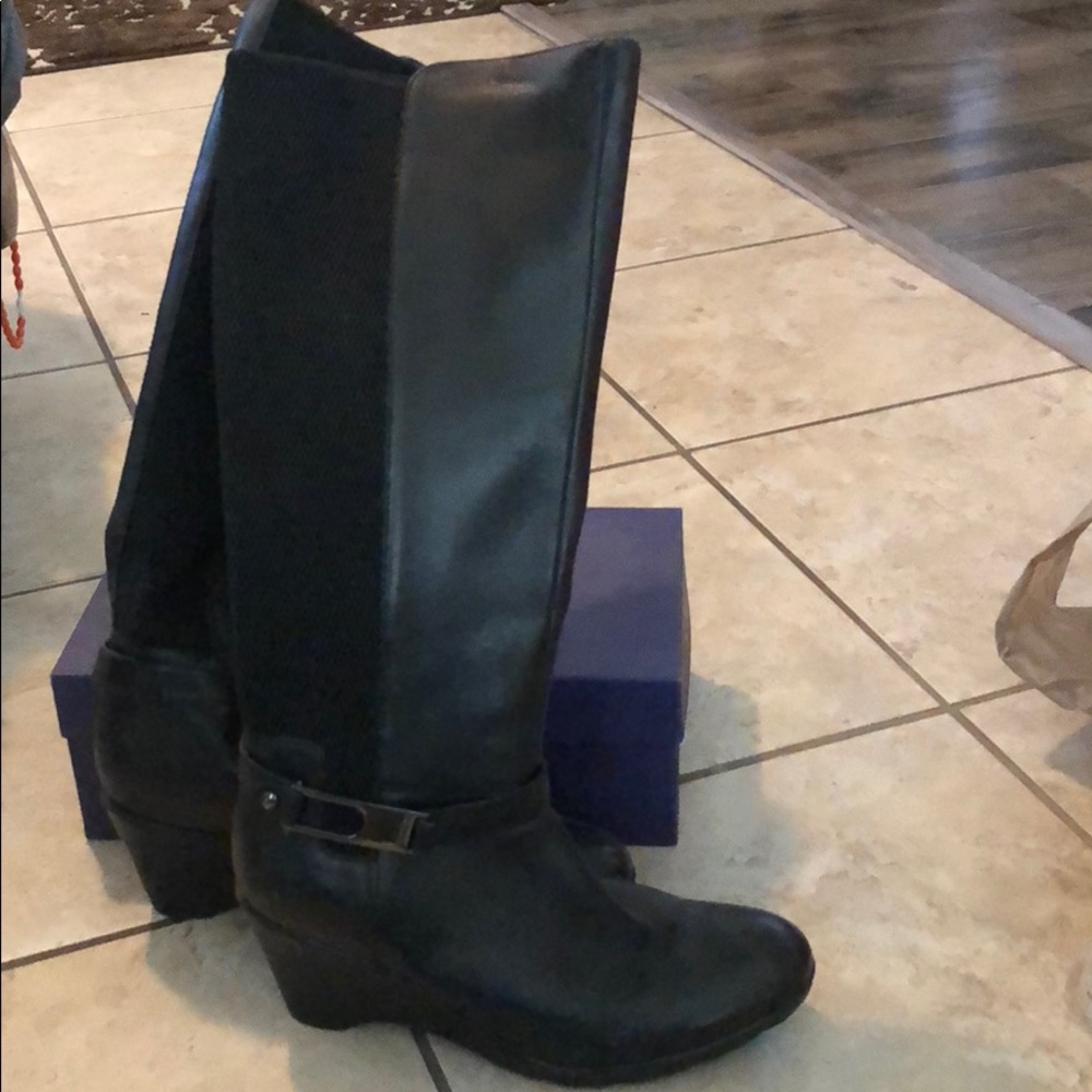 Black boots